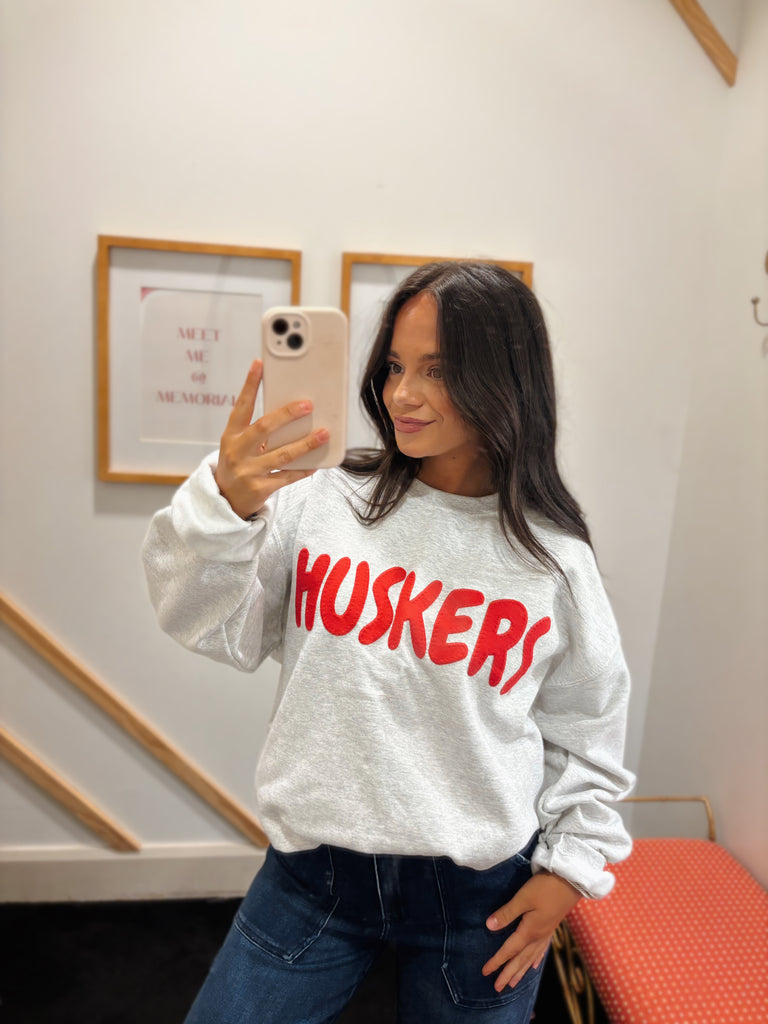 BUBBLE RED HUSKERS - ASH GREY CREW