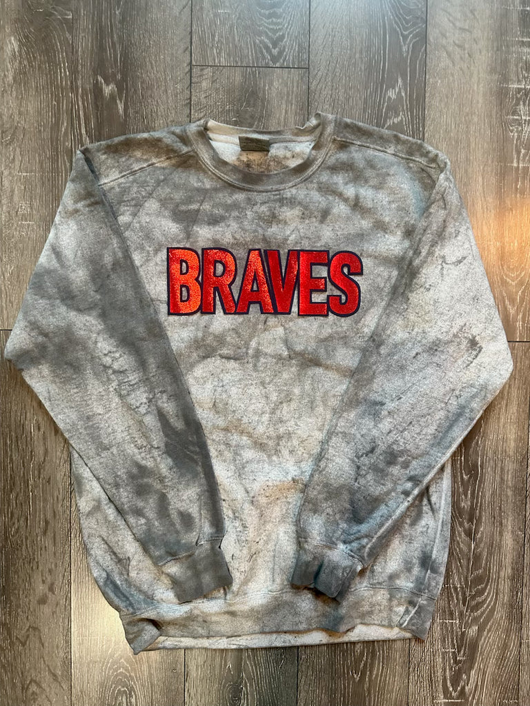 BLOCK BRAVES - GREY DYED COMFORT COLORS CREW