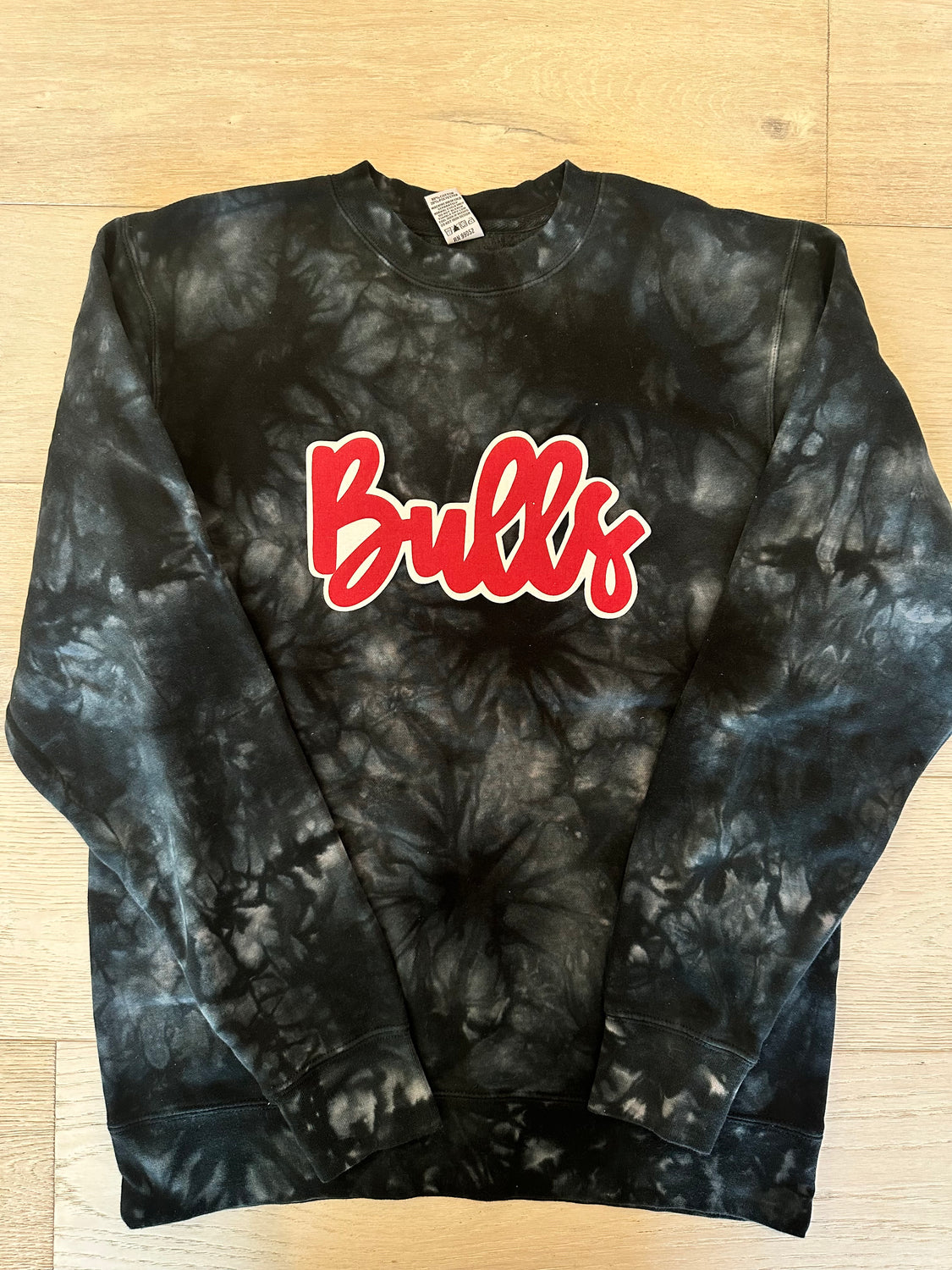 BULLS - BLACK DYED CREW