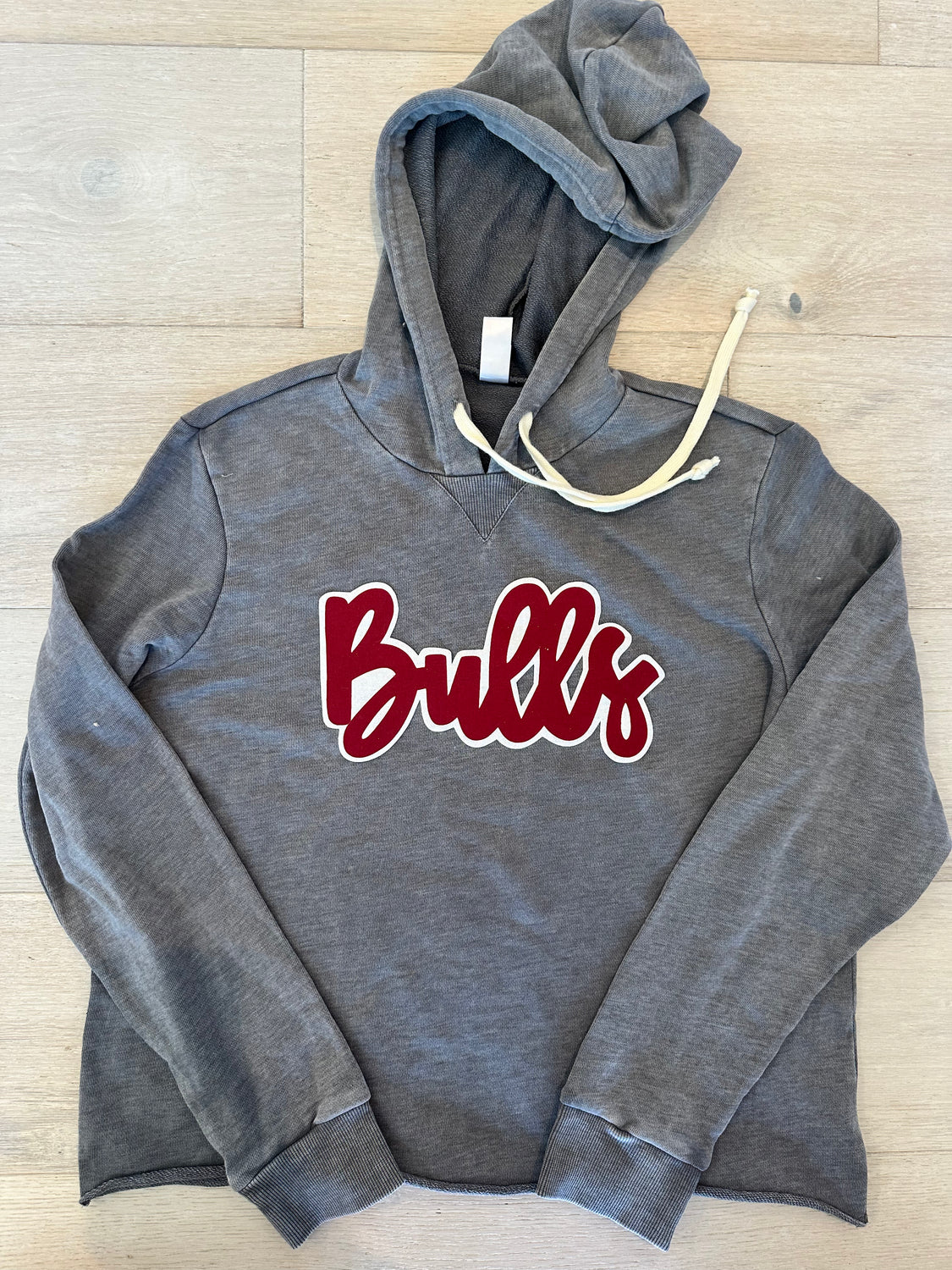 BULLS - GREY LIGHTWEIGHT HOODIE