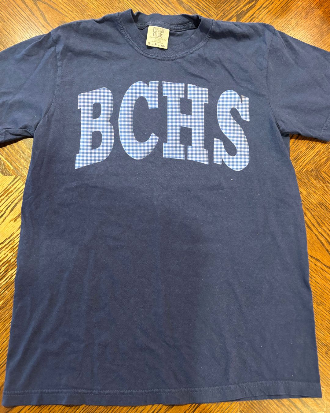 BLUE GINGHAM BCHS - NAVY COMFORT COLORS TEE
