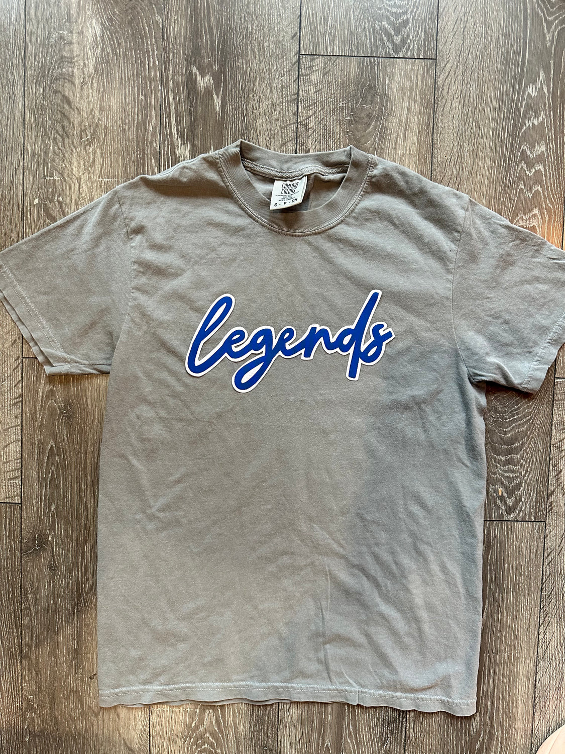DAINTY LEGENDS - GREY COMFORT COLORS TEE