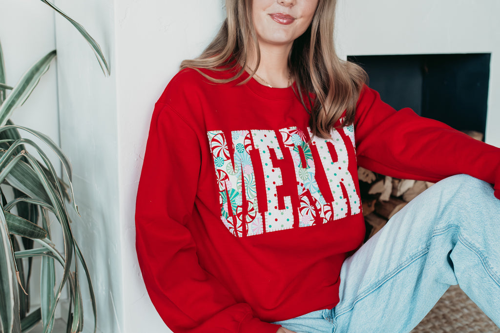 PATCHWORK MERRY - RED CREW