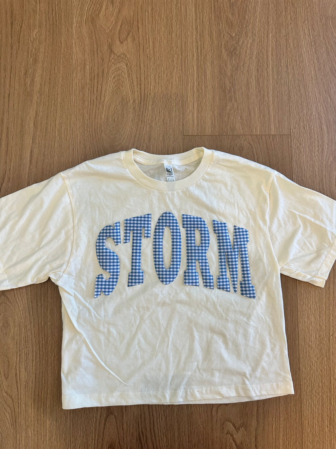 BLUE GINGHAM STORM - CREAM CROP TEE