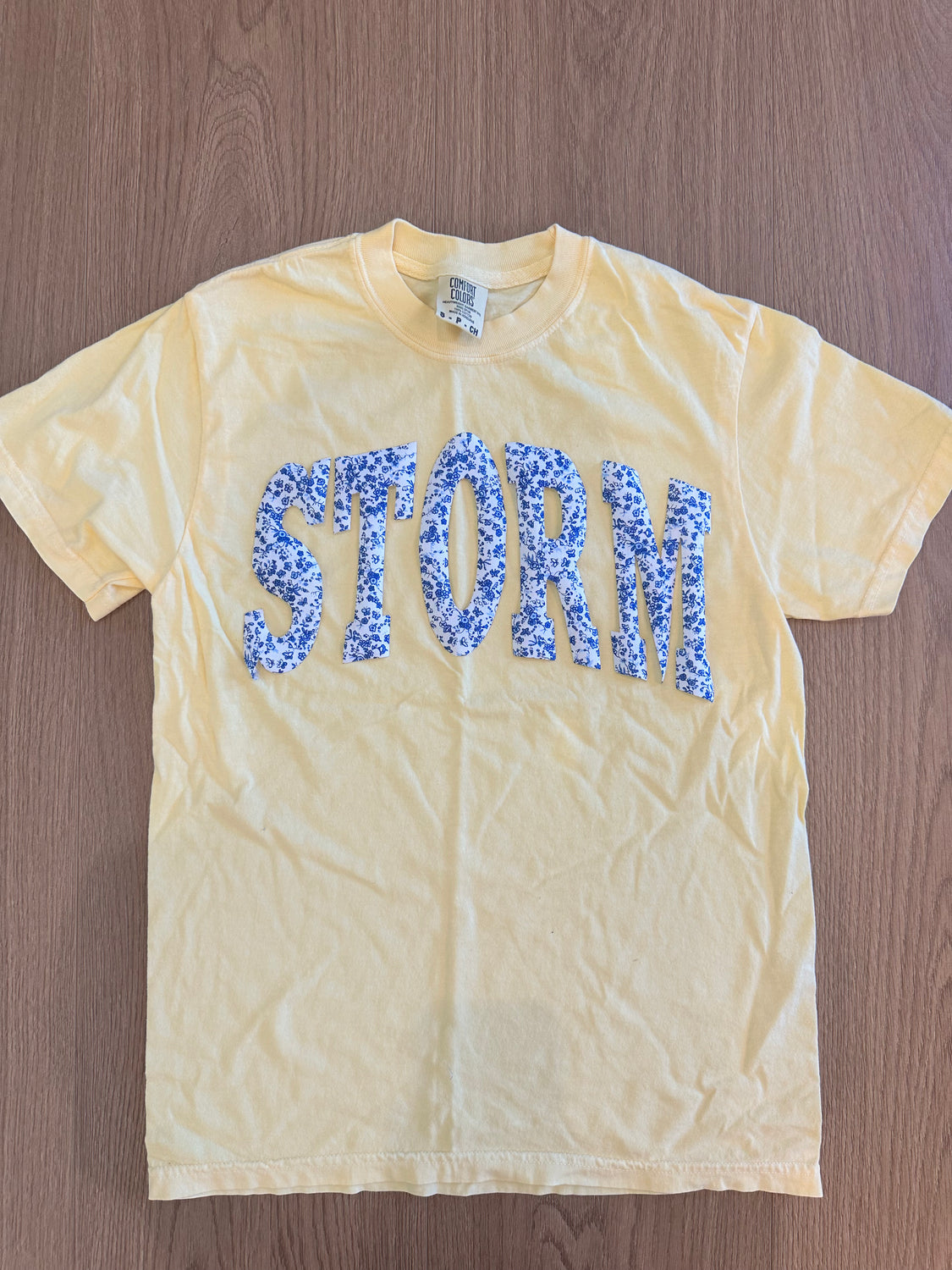 BLUE FLORAL STORM - BANANA YELLOW TEE