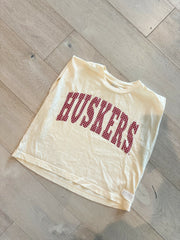RED GINGHAM VARSITY HUSKERS - IVORY MUSCLE TEE