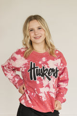 BLACK/ WHITE HUSKERS SCRIPT - RED DYED CREW