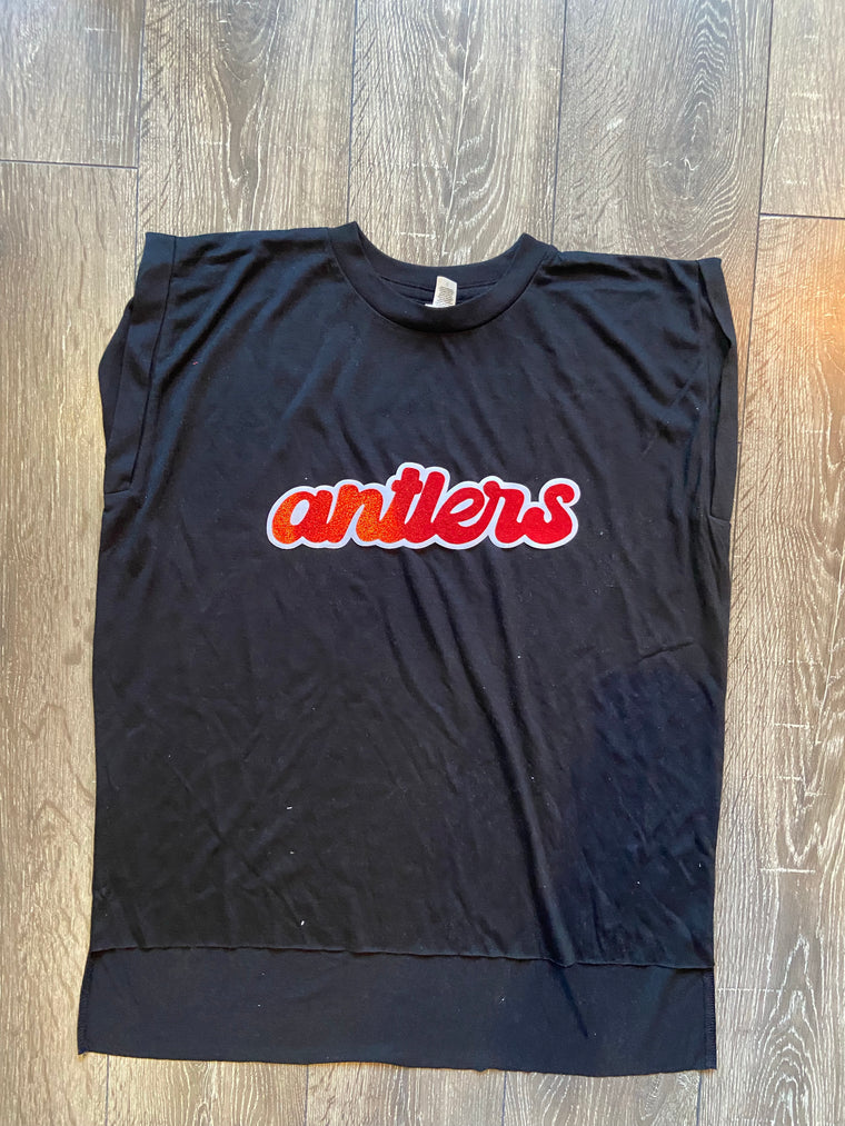 ANTLERS - BLACK CAP SLEEVE TEE