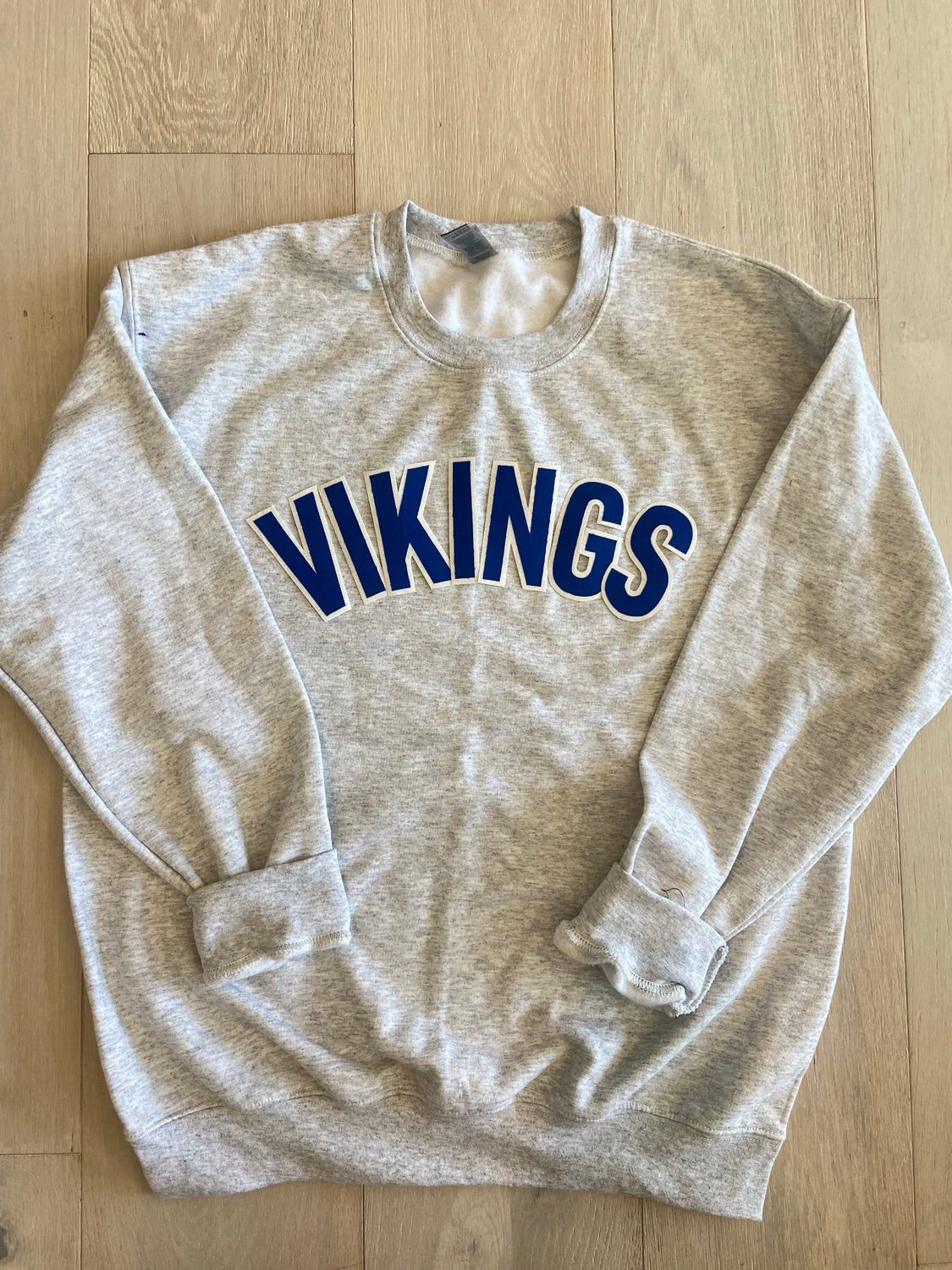 BLOCK VIKINGS - GREY GILDAN CREW (YOUTH + ADULT)