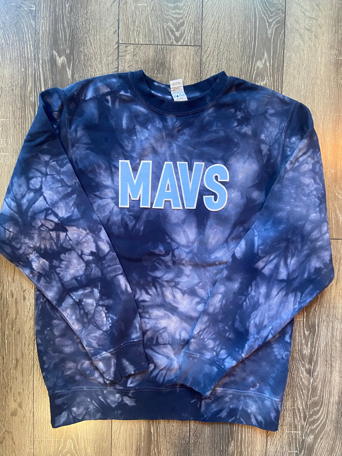 BLOCK MAVS - NAVY DYED CREW