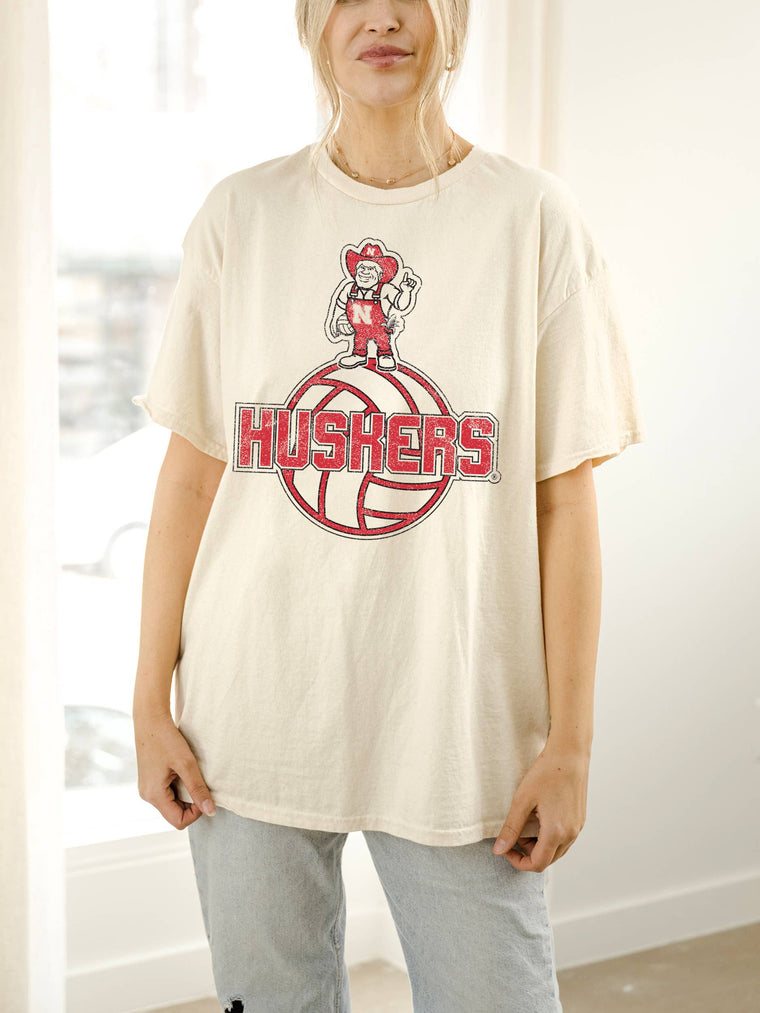 Ivory Huskers Volleyball Tee: L