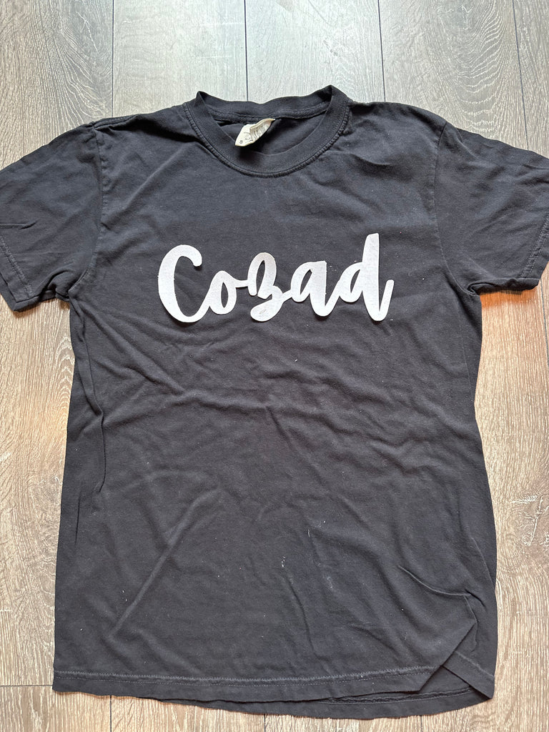 CURSIVE WHITE SPARKLE COZAD - BLACK COMFORT COLORS TEE (YOUTH + ADULT)