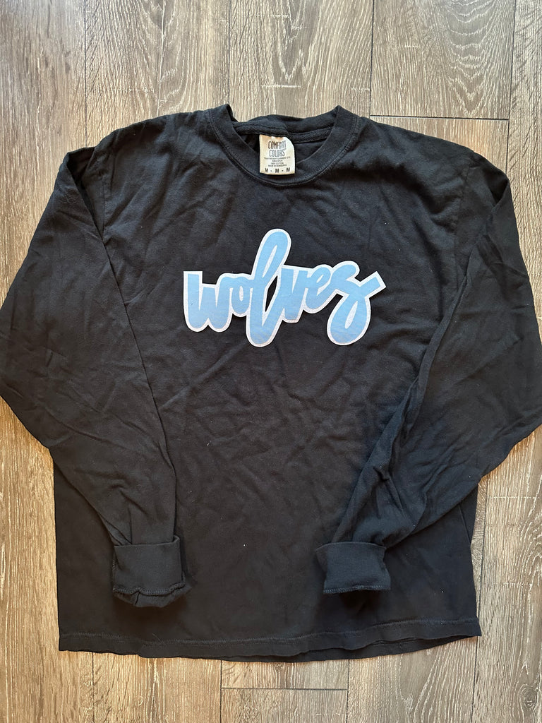 WOLVES - BLACK COMFORT COLORS LONG SLEEVE