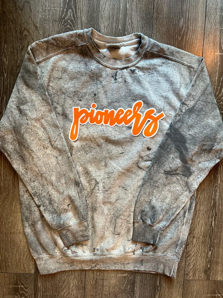 PIONEERS - GREY DYED CREW