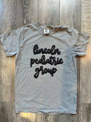 BLACK LINCOLN PEDIATRIC GROUP - GREY TEE