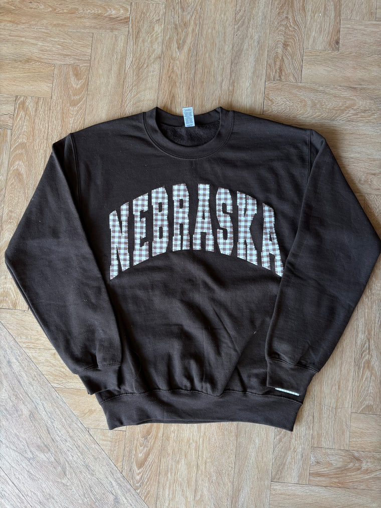 VARSITY BROWN GINGHAM NEBRASKA - BROWN CREWNECK