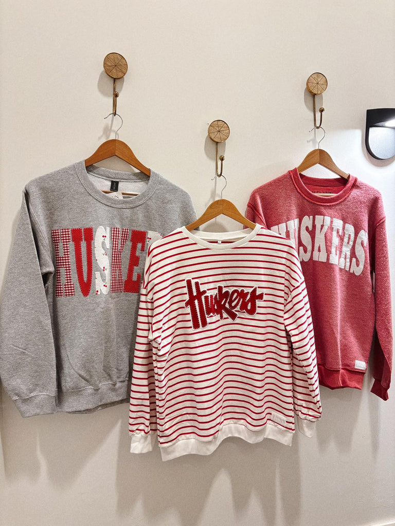 VARSITY WHITE HUSKERS - INSIDE OUT RED CREWNECK