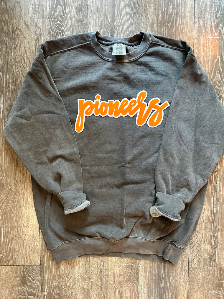 PIONEERS - GREY COMFORT COLORS CREW