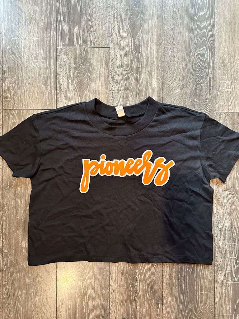 PIONEERS - BLACK CROP TEE