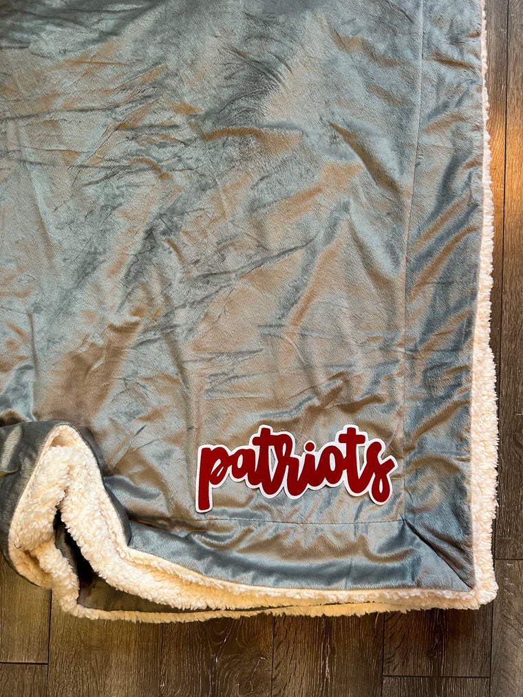 MODERN PATRIOTS - GREY SHERPA BLANKET