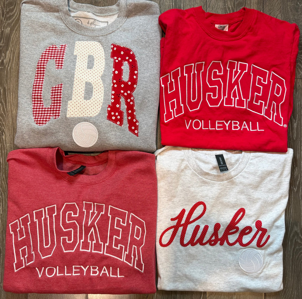POLKA DOT SIGNATURE HUSKERS + VBALL PATCH - ASH GREY TSHIRT