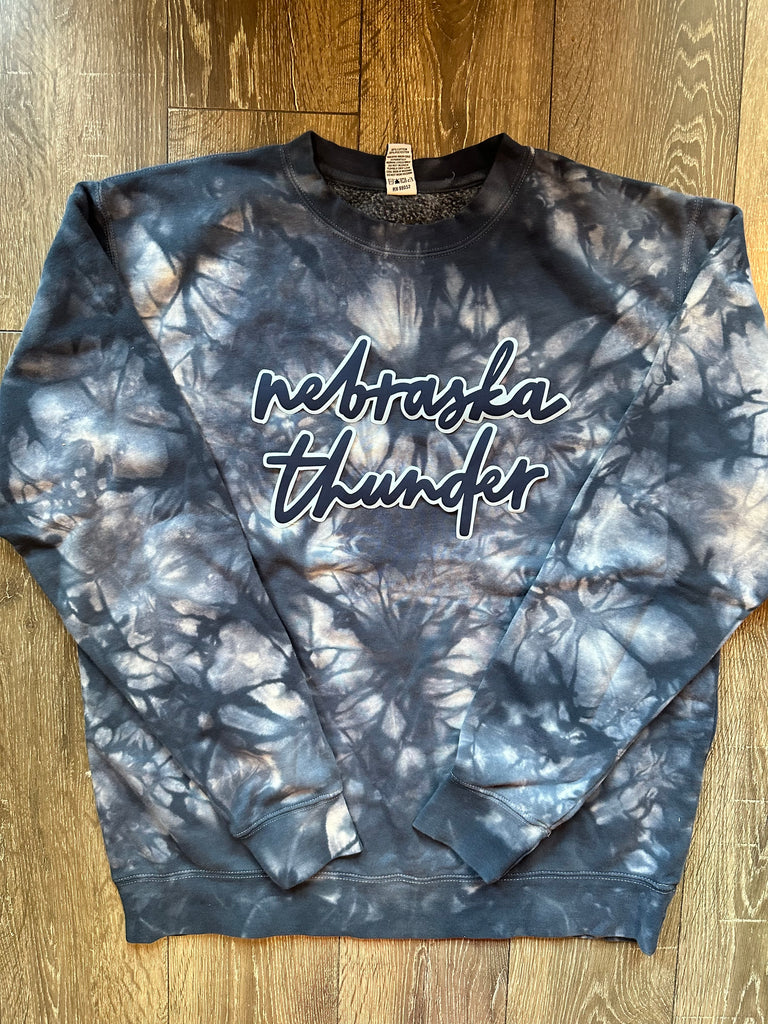 DAINTY NEBRASKA THUNDER - BLUE DYED CREW