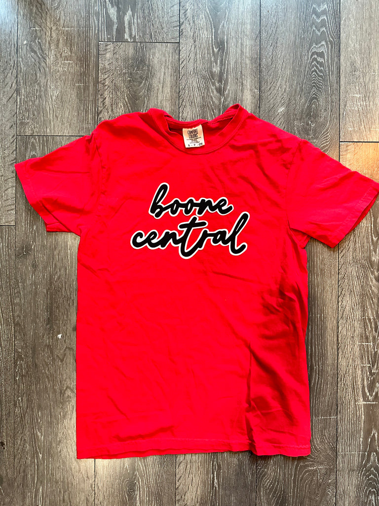 BOONE CENTRAL - RED COMFORT COLORS TEE