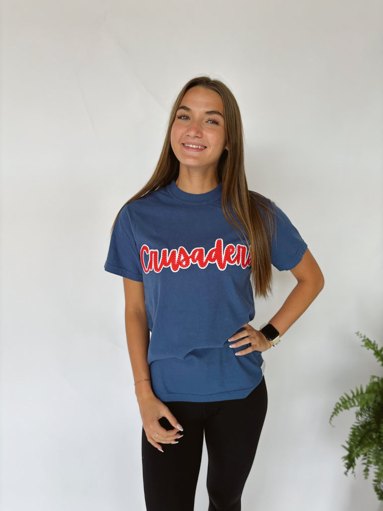CURSIVE RED/WHITE SPARKLE CRUSADERS - NAVY TEE