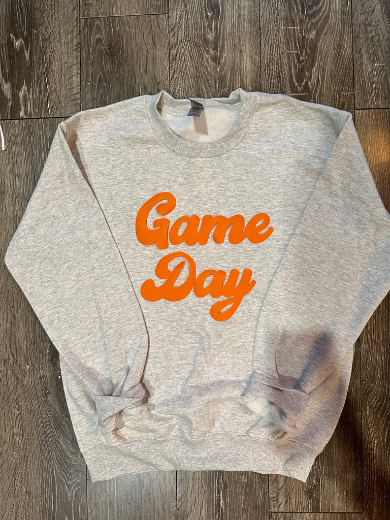 GAME DAY - GREY GILDAN CREW