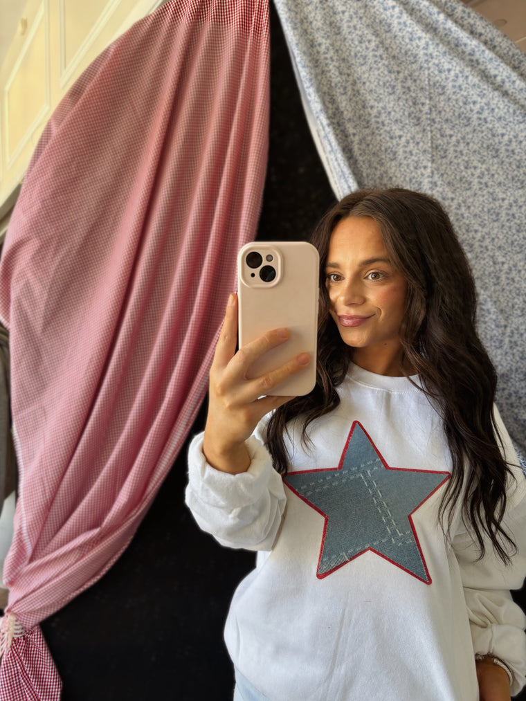 DENIM/ RED SPARKLE STAR - WHITE GILDAN CREWNECK