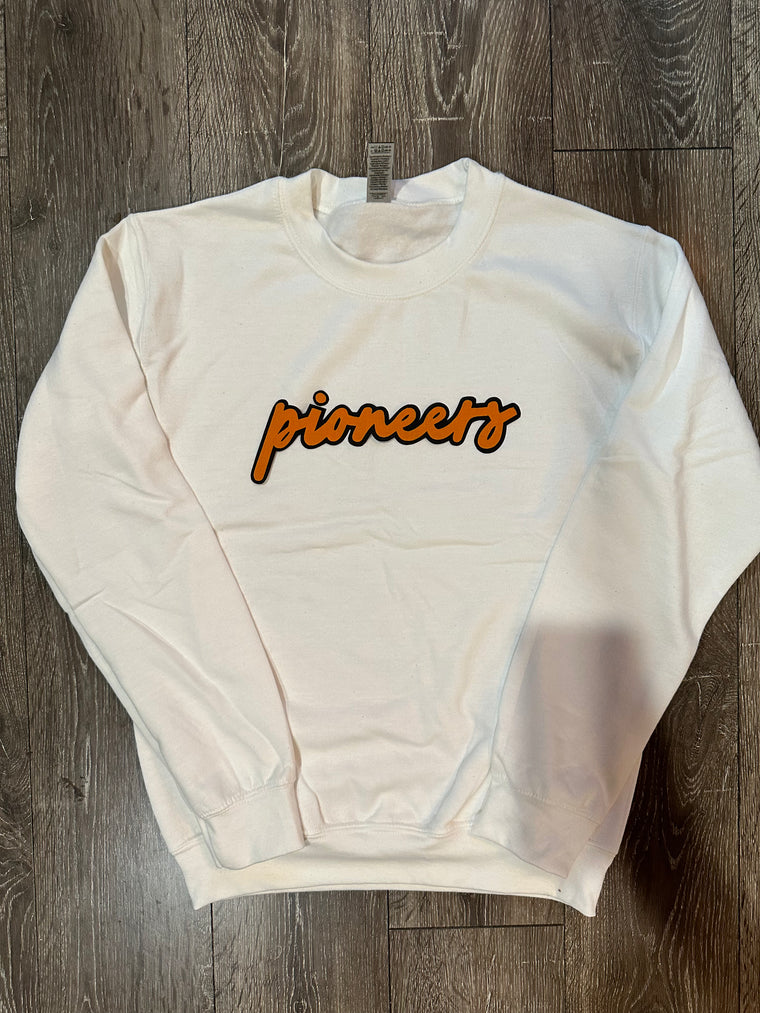 PIONEERS - WHITE GILDAN CREW