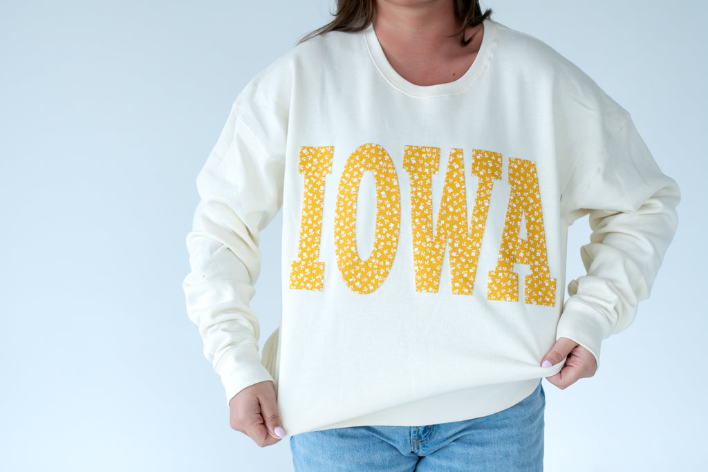 YELLOW FLORAL IOWA - CREAM CREWNECK