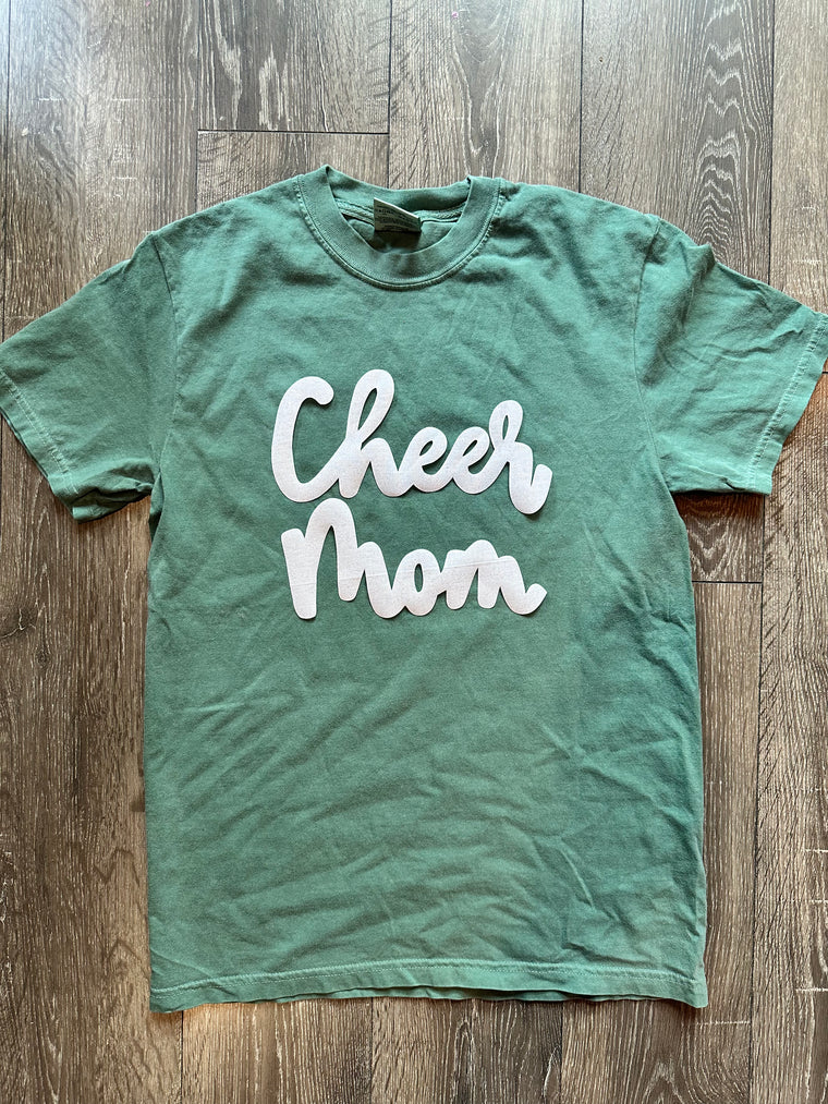 CHEER MOM - GREEN COMFORT COLORS TEE