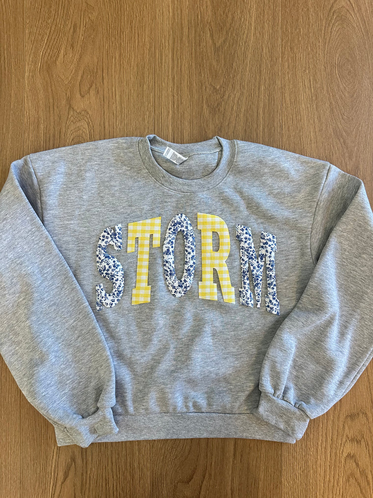 PATCHWORK STORM  -  GREY CROP CREWNECK