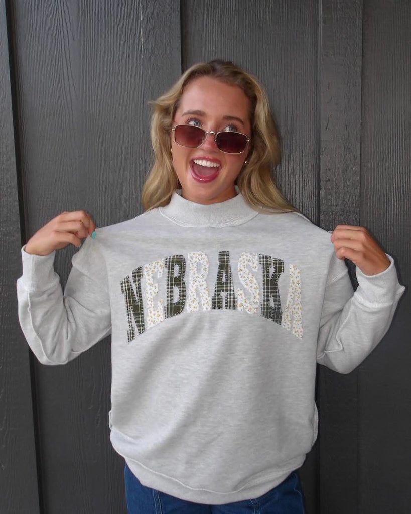 FALL PATCHWORK NEBRASKA - GREY MOCKNECK