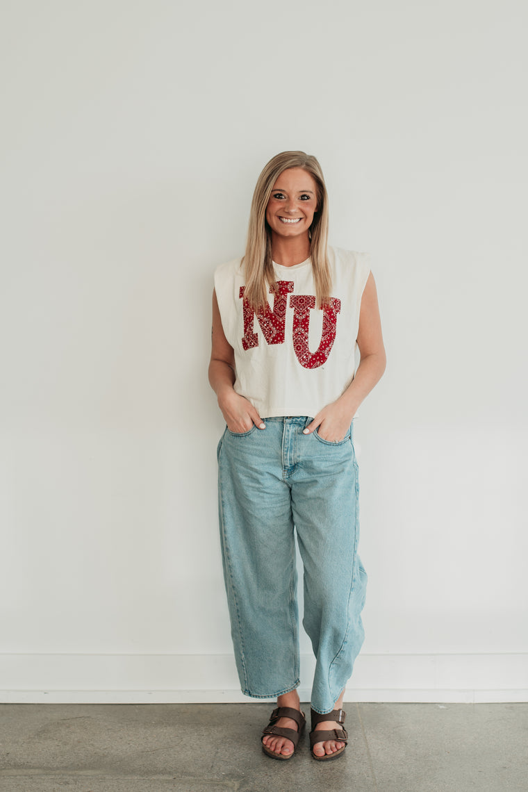 RED BANDANA NU - IVORY MUSCLE TEE