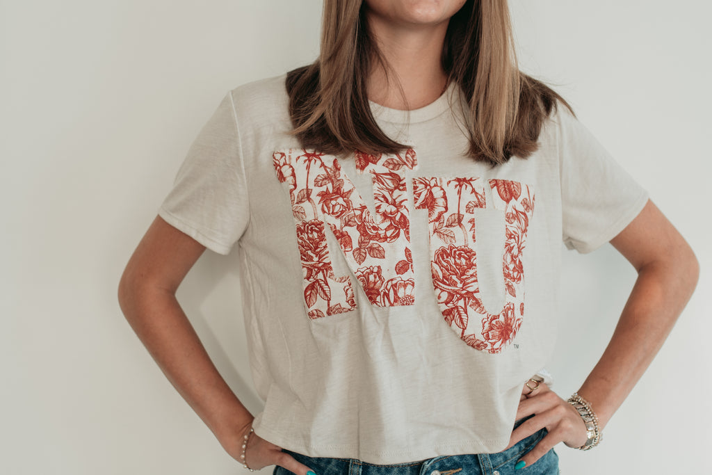 VARSITY RED FLORAL NU  - HEATHER DUST CROP TEE