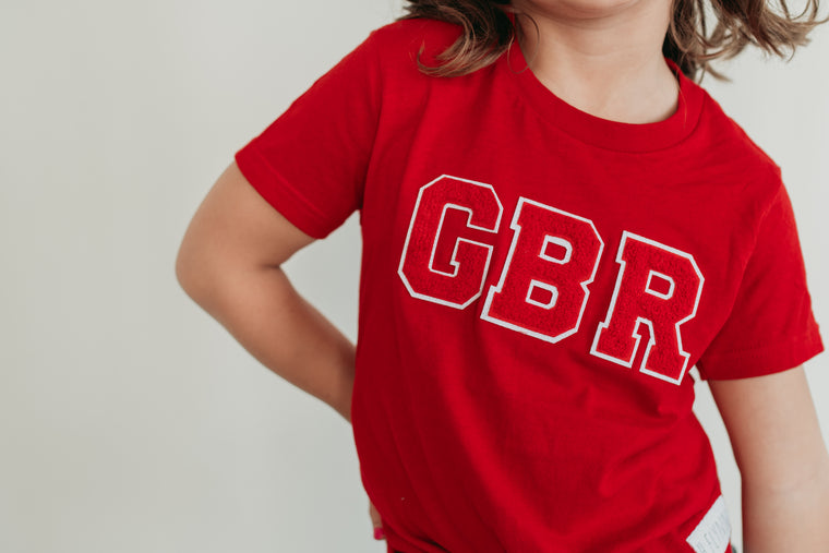 CHENILLE GBR  - YOUTH RED TEE