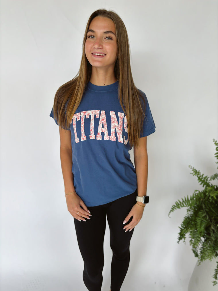 VARSITY RED FLORAL TITANS - NAVY TEE