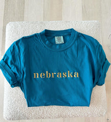 EMBROIDERED NEBRASKA - TOPAZ TEE