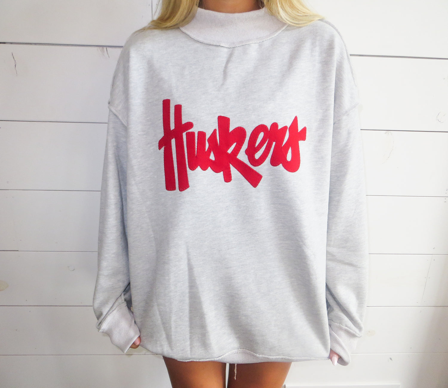 RED HUSKERS SCRIPT - GREY MOCKNECK