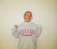 GINGHAM NEBRASKA EMBROIDERED CORNHUSKERS - GREY MOCKNECK