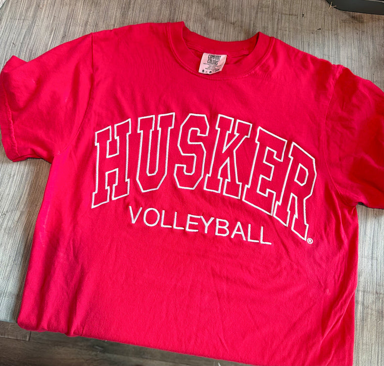 EMBROIDERED HUSKER VOLLEYBALL RED TEE