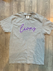 DAINTY LIONS - GREY COMFORT COLORS TEE (YOUTH + ADULT)