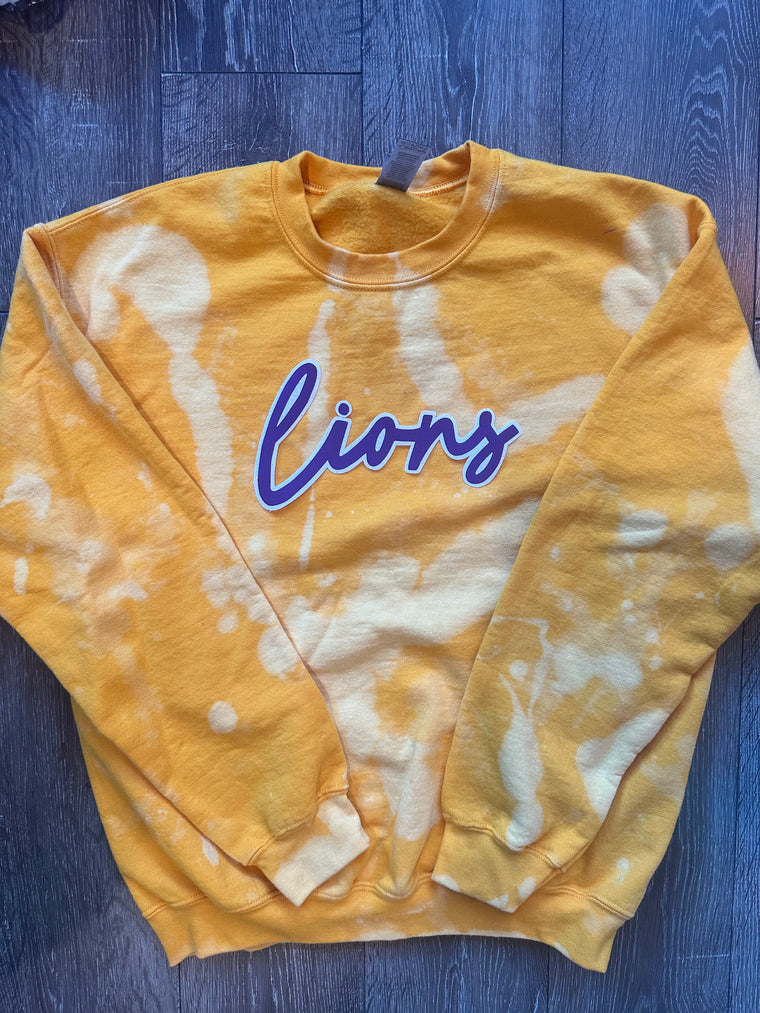 DAINTY LIONS - YELLOW DYED CREW