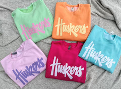 HUSKERS SCRIPT - LIGHT PINK CREW