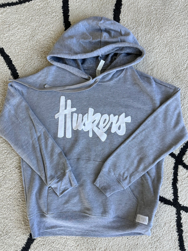 HUSKERS SCRIPT • GREY FLEECE HOODIE