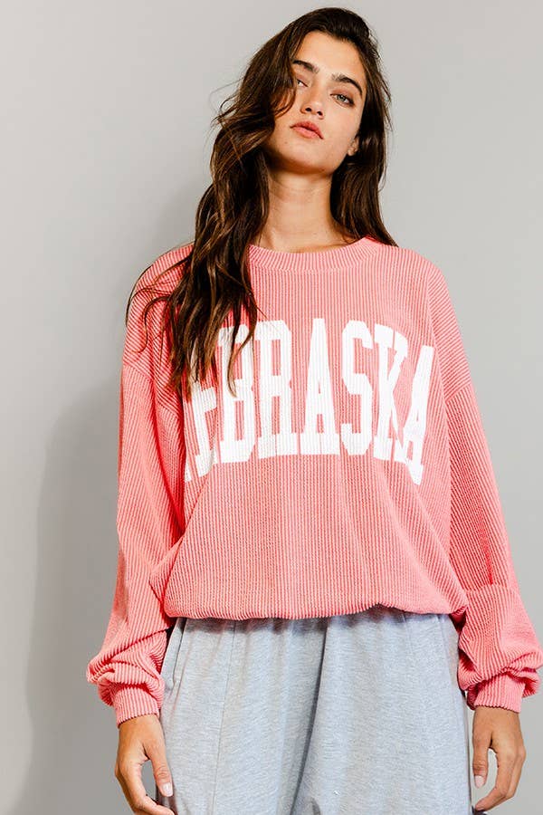 BUCKETLIST - T1770N 'NEBRASKA' Comfy Oversize Graphic Sweatshirt: Red / S-M-L (2-2-2)
