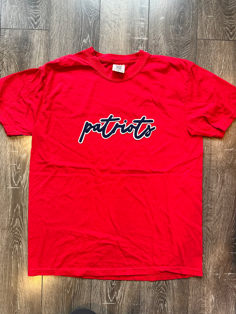 PATRIOTS - RED COMFORT COLORS TEE
