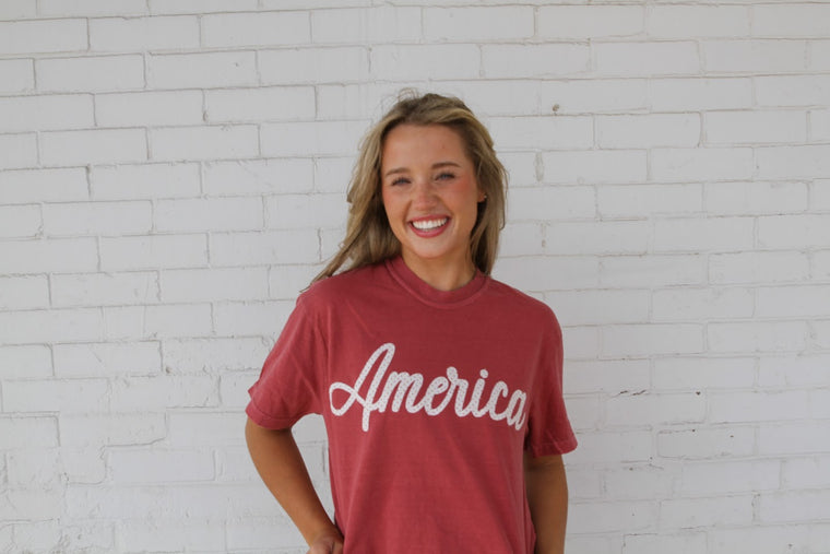 SIGNATURE AMERICA - IVORY/RED POLKA DOT - CRIMSON TSHIRT